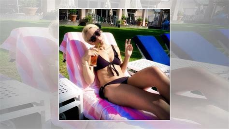 Emma Willis Shows Off Sensational Bikini Body As Star Sunbathes On