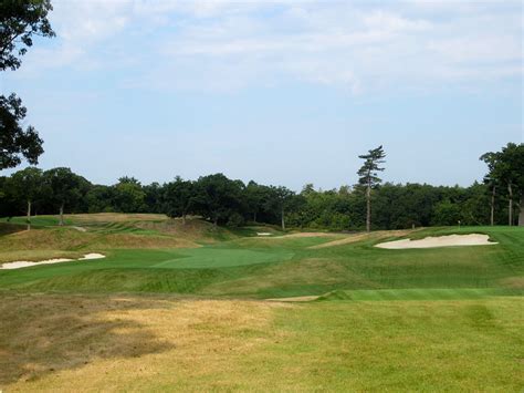 It is one of the premier links courses in the world, host to ten open championships, two ryder cups and numerous other major tournaments including the women's and seniors open championships. Photographs | GolfCourseGurus