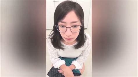 cute girl in poping in toilet 💩 hot reaction 🔥 cutegirl poping youtube