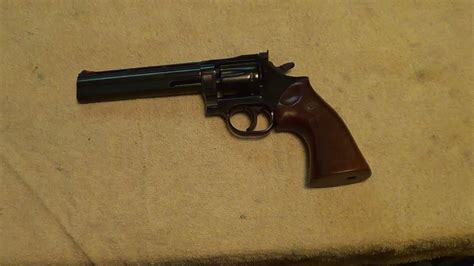 Dan Wesson Model 22vh Revolver 22 Long Rifle Youtube