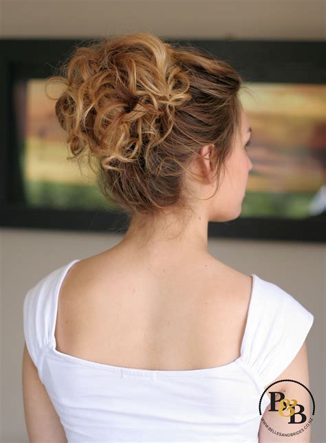 Stylish And Chic Easy Updos For Medium Hair For New Style The Ultimate Guide To Wedding