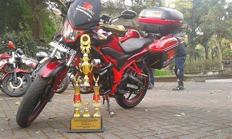 Moto Min: CB150R modifikasi Touring