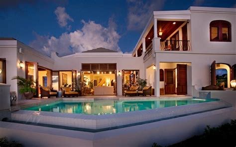 C'est l'une des maisons les plus convoitées de la cité des anges que pharrell williams s'est offert pour 6,5 millions d'euros. A la recherche de la plus belle maison du monde - Archzine.fr