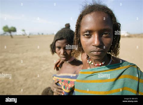 Young Women Afar Tribe Awash Fontale Ethiopia Stock Photo Alamy