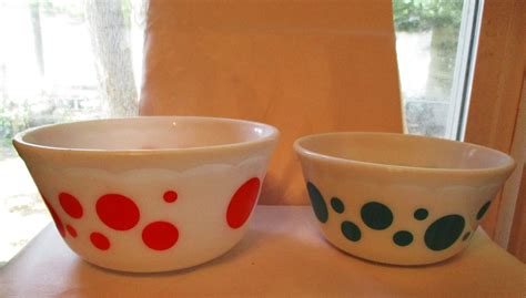 TWO VINTAGE HAZEL ATLAS SCALLOPED RIM MILK GLASS POLKA DOT MIXING BOWLS