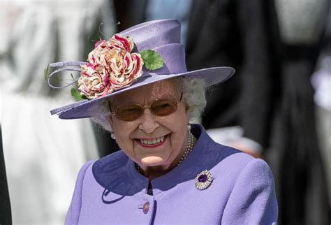 Kraljica Elizabeta Ii Postala Instagram Influencerica Celebrity