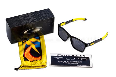 Oakley Catalyst Valentino Rossi Vr46 Sunglasses Addiction Motorsport Ltd