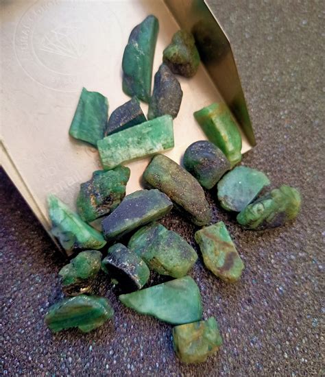 10 Piece Natural Raw Emerald Crystal Natural Stone Genuine Etsy Uk
