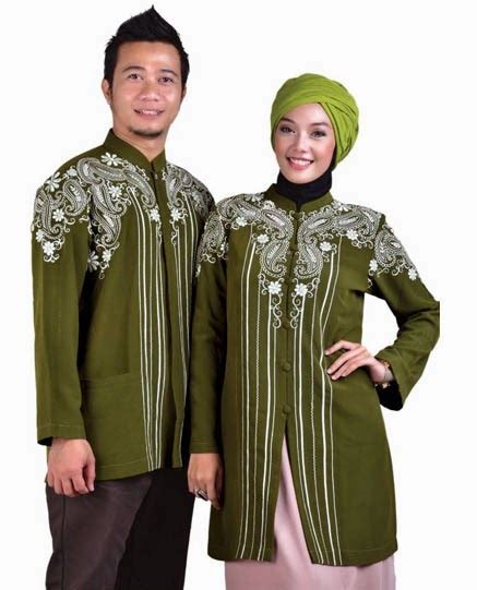 Busana muslim couple ibu dan anak, busana muslim couple untuk pesta, busana muslim couple family, busana muslim couple keluarga, busana muslim couple warna putih, busana muslim couple keluarga terbaru, jual busana muslim. 7 Model Baju Muslim Couple Terbaru Serasi Buat Pasangan ...