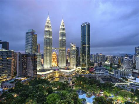 While waiting to catch your flight to sydney, take a relaxing stroll through kuala lumpur's indoor rainforest. Cheap flights: Air Asia sale offers $80 flights from Gold ...