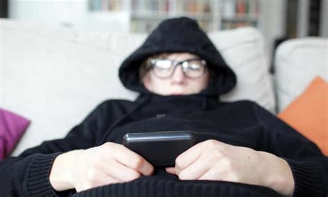 A New Way To Punish Young Cybercriminals Make Them Wear A Wifi Jammer