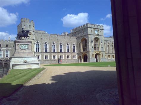 A team from bbc london was given access to the castle and captured the interior with a 360 camera so you too can have a look around one of the most famous. Windsor Castle, State Apartments | Inside St. George's ...