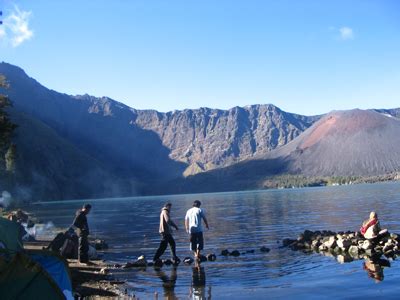 Lokasinya berada di sesaot, narmanda, lombok barat. 10 Tempat Wisata di Pulau Lombok yang Indah