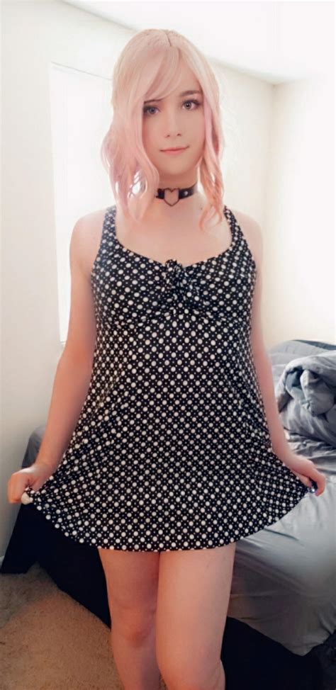 would you go out on a date with me in this dress r traps