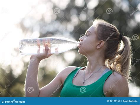 Young Woman Drinking Water After Fitness Stock Image Image Of Park