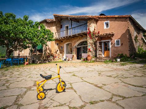 Casa rural en plena naturaleza ubicada en la garrotxa, (fronterizo con parque natural de alta garrotxa). Mas Garganta - Casa rural a La Garrotxa - Pirineu Català