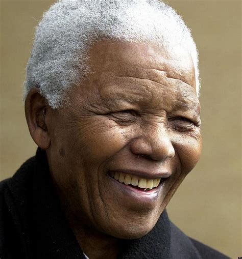 Lonu Rend Hommage à Nelson Mandela Ghi Le Journal Indépendant Des