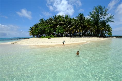 Siargao Island Hopping and Sohoton Cove Day Tour with Tra...