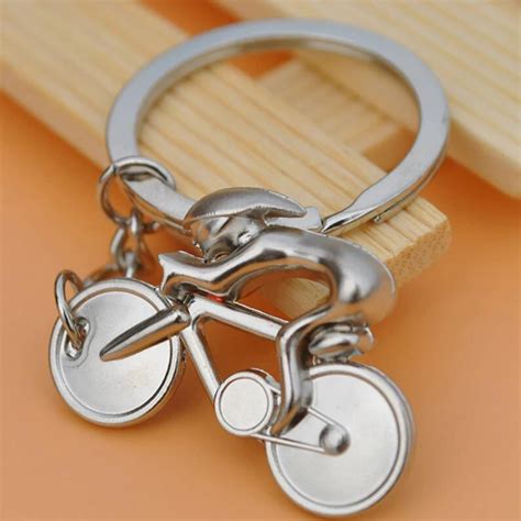 2 Pcs New Fashion Metal Bicycle Keychain Bicycle Key Ring Car Key Chain