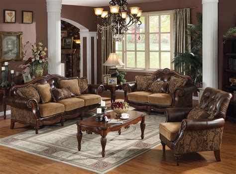 Traditional armchairs are back available in the market with extra trendy design, the chairs have been designed with the best handcrafted carpenters; 33 Traditional Living Room Design - The WoW Style