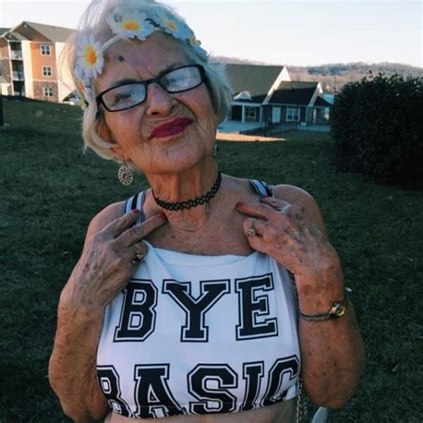 A 86 Ans Cette Mamie Hors Du Commun Fait Sensation Sur Instagram