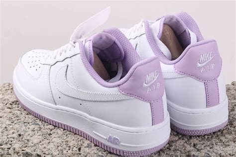 nike wmns air force 1 low white lilac