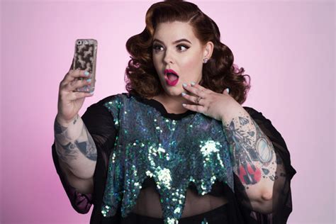 So Gelingt Das Perfekte Selfie Plus Size Model Tess Holliday Verrät Ihre Geheim Tricks