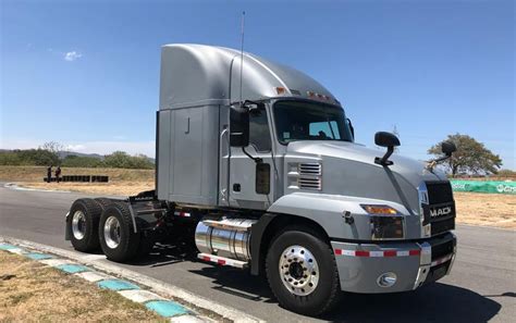 Mack Presenta Su Nuevo Camión La Nación