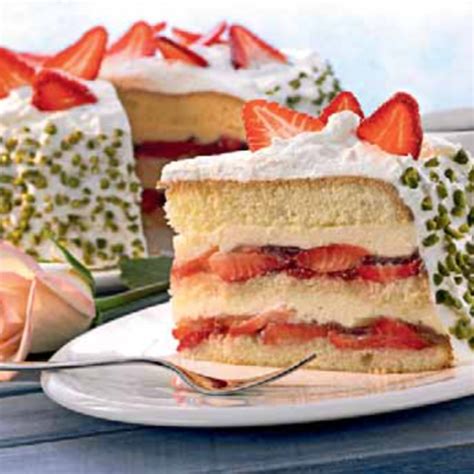 Der kuchen kann auch in einer form in der größe 21 x 25 cm gebacken werden. Erdbeer- Vanille- Torte - Einfache Kuchen Rezepte