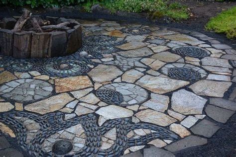 Flagstone pieces fit together to form a solid platform that is both durable and attractive. Amazing DIY Slate Patio Design and Ideas (With images ...