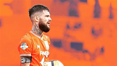 Lytham town, espanyol b, malaga b, Deretan Pesepak Bola Aktif Indonesia Ini Pernah Main di ...