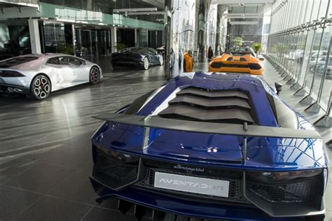 Largest Lamborghini Showroom In The World Opens In Dubai Carbuzz