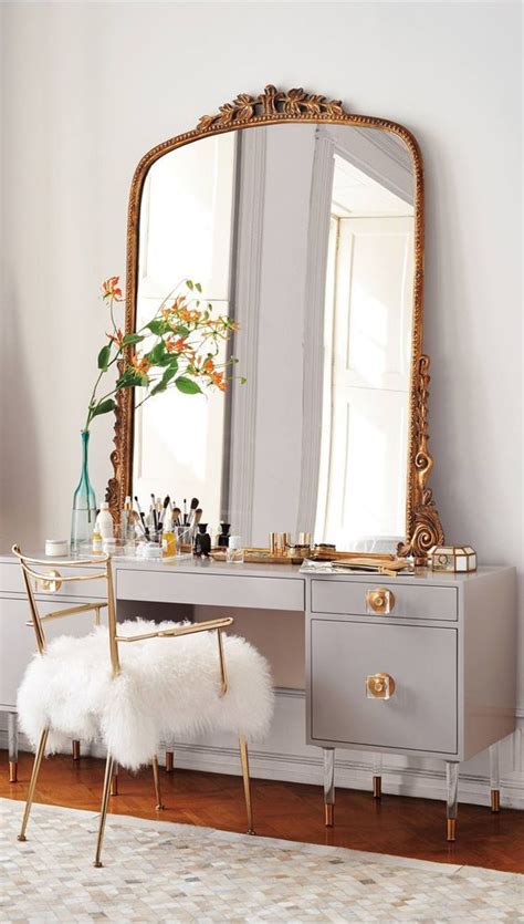 18 Stunning Bedroom Vanity Ideas