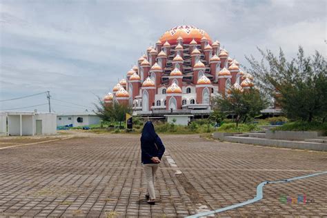 Masjid 99 Kubah Makassar Keindahannya Memesona Sulsel