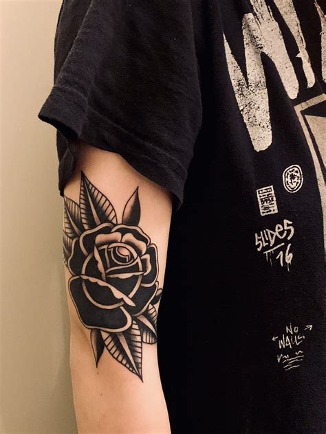 √ Black Flower Tattoo