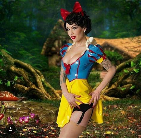 Disney Princess Snow White Cosplay By Evilyn 13 R Cosplaygirls