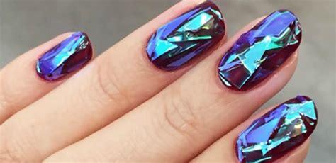 Such A Cool And Easy Technique To Get Shattered Glass Nails Wise Diy
