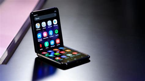 With the galaxy z flip, samsung proves beyond a shadow of a doubt that foldable phones have a right to exist as more than just experimental toys. Samsung Galaxy Z Flip hands-on review: Flip it and reverse ...