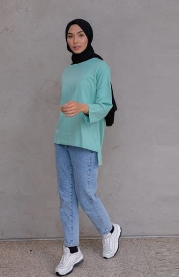 Hijab warna mocca dan cokelat mungkin sudah menumpuk di lemari anda.yup, warna hijab yang satu ini memang selalu sukses bikin anda tampil simpel nan kalem. Warna Kerudung Yg Cocok Untuk Baju Hijau Mint - Pintar ...