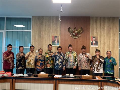 Pj Bupati Kobar Lakukan Kunjungan Kerja Ke Pemkab Lombok Tengah