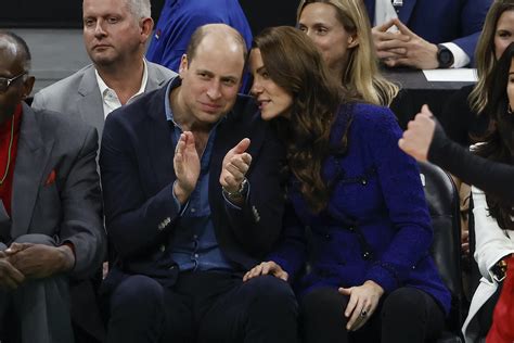 Body Language Expert Points Out Prince William And Kate Middletons Rare And Rather Sexy Pda