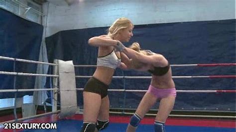 nudefightclub presents nataly von vs nikky thorne xnxx