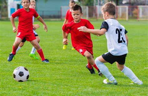 Descubre Los Beneficios De Jugar Fútbol Para Niños Y Adolescentes La