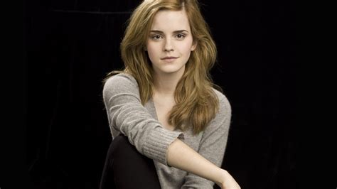Emma Watson Actress Wallpaper 098 1366x768 Wallpaper