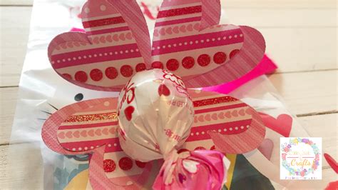 Cricut Lollipop Holders for Valentine’s Day - Cookies Coffee and Crafts