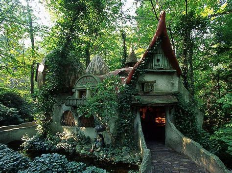 Magical Homes That Look Like They Stepped Out Of The Pages Of A