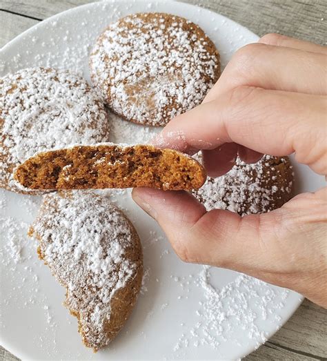 This is one of the cookies my scandinavian grandfather used to make every christmas that made memories in my family. Old Archway Christmas Cookies / 10 Archway Cookies Ideas ...