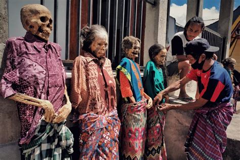 Mengenal Tradisi Manene Ritual Khas Suku Toraja Halaman 2 Daerah