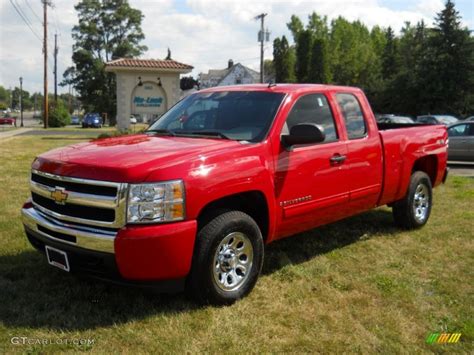 2009 Victory Red Chevrolet Silverado 1500 Ls Extended Cab 4x4 52818074