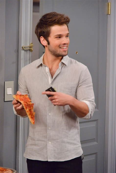 Nickalive Icarly Star Nathan Kress Reveals Which Girl Freddie